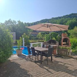 Delux Apartmans, hotel en Kulen Vakuf