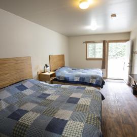 Tatogga Lake Resort, hotel en Iskut