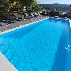 Перлина Карпат, hotel a Skhidnytsia