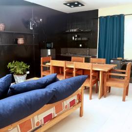 80 m de la plage, Appartement entier et indépendant, hotel u gradu 'Ngaparou'