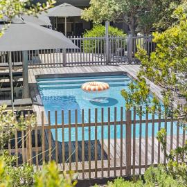 Modern Resort Paradise, hotel a Blairgowrie