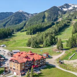Cornerstone Lodge by StayIn, hotel u gradu Ferni