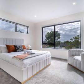 4BR Brand new Townhouse in Ashburton Shopping Golf, Hotel in Chadstone