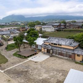ブラボーワールド: Shimabara şehrinde bir otel