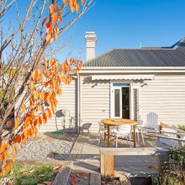 Rose Cottage - Charming Haven near CBD & Waterfront, hotel in West Hobart