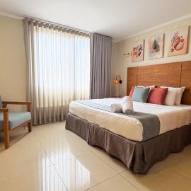 Majestic City Suites & Beach Hotel, отель в Виллемстаде