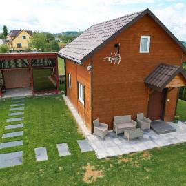 Domek na wzgórzu