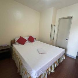 Pensionne Alonso by RedDoorz, hotel em Lagao