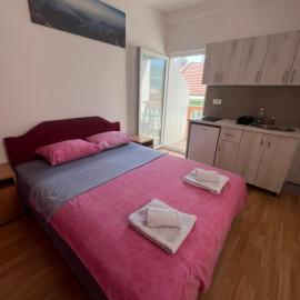 Vasiljević apartmani, khách sạn ở Igalo