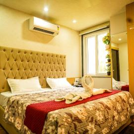 Rose Manor suites