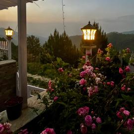 Skyline Luxury Homestay, hotel sa Ranikhet