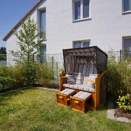 Haus Windland FeWo 24 mit eingezäuntem Garten - ideal für den Hundeurlaub, готель у місті Вік-ауф-Рюґен