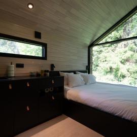 Chic Sauna Cabin Near the Sea - VUHIN Cabin Nº06, hotel in Tsitre