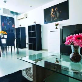 Seasonal Living Lumen Triplex, hotel in Madrid