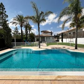 Casa Palmeras POOL PISCINA BBQ Jardin GOLF, hotel u gradu La Alcayna