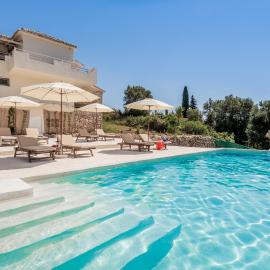 Askos Suites, hotelli kohteessa Agios Nikolaos