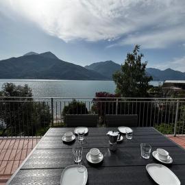 Casa Manzi - Larihome A95, hotel in Pianello Del Lario