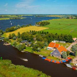 Het Voorhuis, group accommodation on the Frisian Lakes