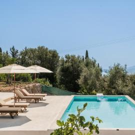 Askos Suites, hotel in Agios Nikolaos