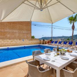 Hgieri Holiday Home