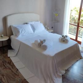 Terry's House, hotel in Fondi