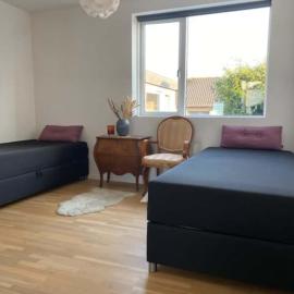 Cozy villa apartment close to everything, hotel en Hørning