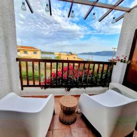 Anasa House