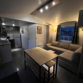 bungalow de l'escaut โรงแรมในGouy