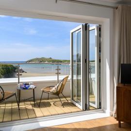 The Beach House & Porth Sands Apartments, Hotel in Newquay