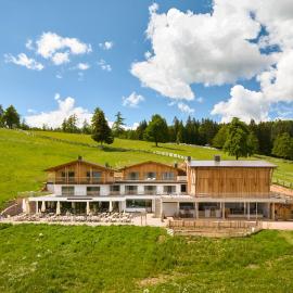 Lanzenschuster, Hotel in Jenesien