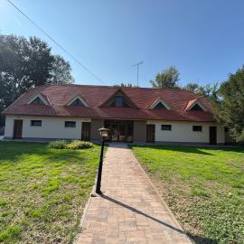 Sziget Apartmanház, hotel em Baja