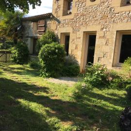 Maison Périgourdine de charme dans la campagne proche de Bergerac