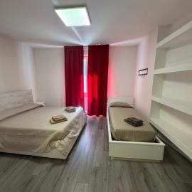 Villa Mariel Verbania Centro, hotel in Intra
