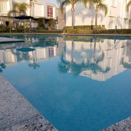 Appartement Familial avec Jardin Privé et Accès Piscine