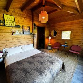 The Bungalow - Quinta da BellaVista, hotell sihtkohas Almoster