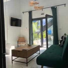 Zohavillas white