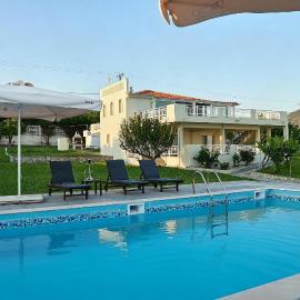 Grand Villa Maronia, hotel u gradu Platanitis Rodopis