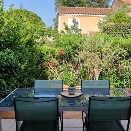 Bastidon l'Arc en ciel, hotell i Fréjus