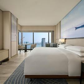 Courtyard by Marriott Danang Han River, hotel sa Danang