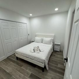 Central Apartment in Brandon FL, khách sạn ở Brandon