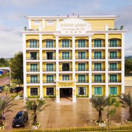 Sopheak Mongkol Guesthouse, Hotel in Phumĭ Khlâng