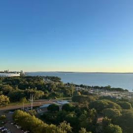 Estadia perfeita com vista para a Orla do Guaíba, hotel in Porto Alegre