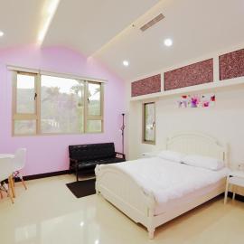 Love B&B, hotel in Sanyi