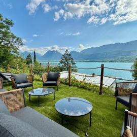 La Maison du Lac sleeps 10 and has air conditioning, hotel in Talloires