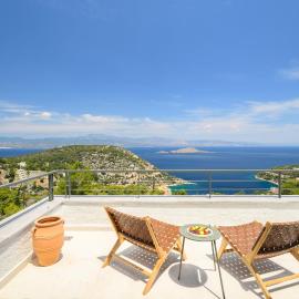 Newly Renovated Villa with Panoramic Sea Views