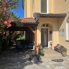 Apartments Mirakul, hotel sa Lopar