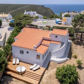 Alba Villa, hotel in Aljezur