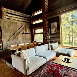 Luosto Villa - Lapland Villas, Lake Aarnilampi Beach, Private Villa for Outdoor Lovers & Families, Sauna, Fireplace, hotel a Luosto