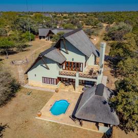 Stunning Bushveld Villa 84, hotel en Bela-Bela