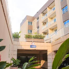 Résidence le CARAT GOLF, hotel a Yaoundé